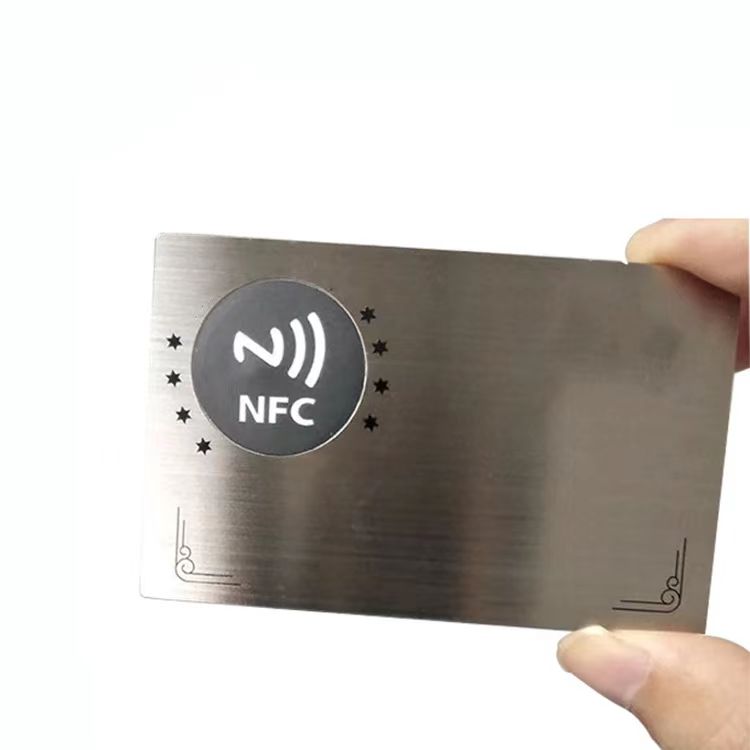 Carte NFC en métal