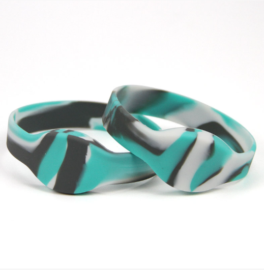 Bracelets RFID personnalisés et étanches pour applications modernes