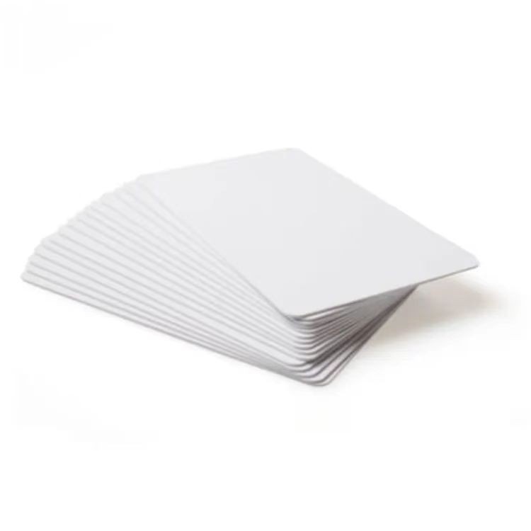 Carte vierge NFC 13,56 MHz RFID Ntag213/Ntag215/Ntag216, carte PVC blanche réinscriptible à puce
