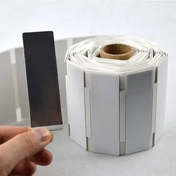 Étiquette autocollante anti-métal imprimable UHF RFID souple et flexible sur métal