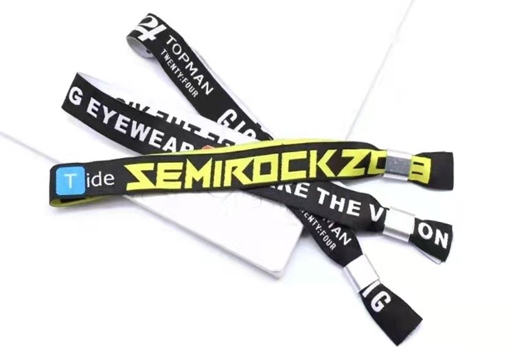 Bracelets en tissu polyester imprimé sur mesure pour événements festifs