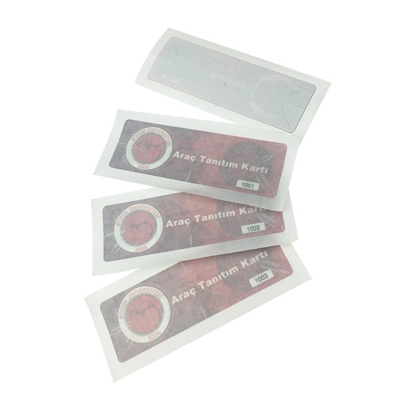 Étiquette autocollante RFID UHF anti-arrachement pour pare-brise de véhicule 860-960 MHz