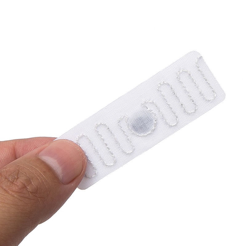 Étiquette de blanchisserie RFID UHF blanche tissée 860-960 MHz pour vêtements et linge