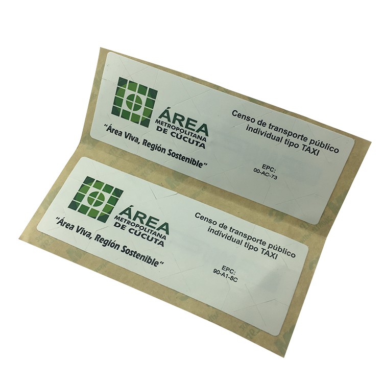 Étiquette de suivi de pare-brise HF UHF RFID pour voiture