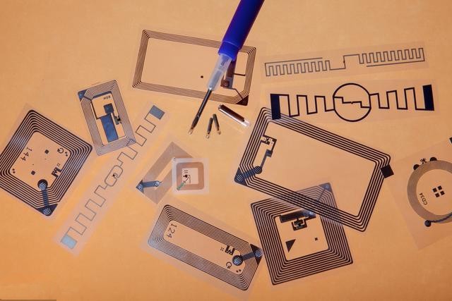 Les commandes concernant les étiquettes RFID EPC Class1 Gen2