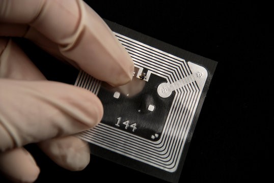 La RFID devient un talisman pour la lutte contre la contrefaçon et la gestion du suivi des articles spéciaux