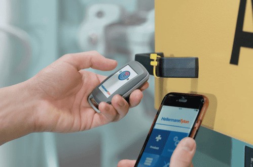 Étiquettes de serrage RFID UHF - La solution pour un suivi transparent et une gestion efficace.