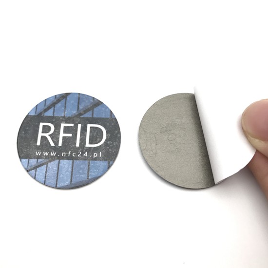 Étiquette RFID UHF anti-métal pour système de gestion