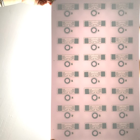 Feuille d'incrustation RFID UHF double fréquence 13,56 MHz