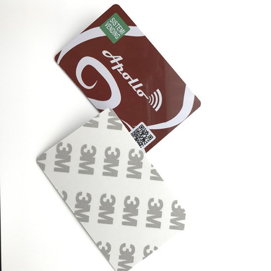 Carte plastique imprimée en CMJN avec code QR, impression thermique pour la gestion des adhésions