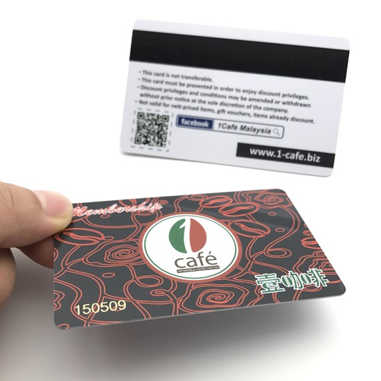 Carte plastique imprimée en CMJN avec code QR, impression thermique pour la gestion des adhésions