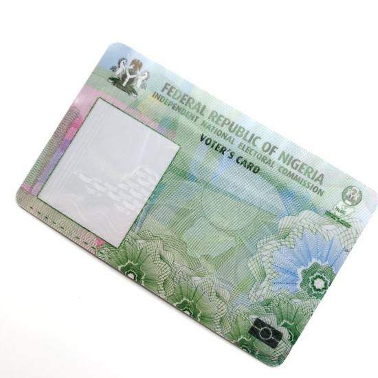 Carte d'identité photo en plastique avec impression de sécurité et personnalisation en option