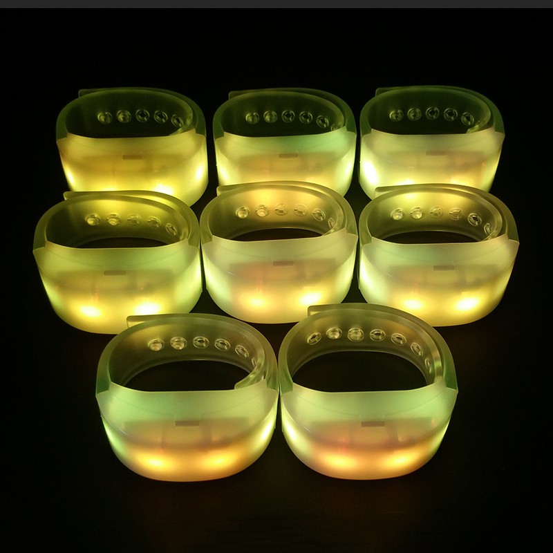 Bracelet LED clignotant RFID 2,4 G avec télécommande