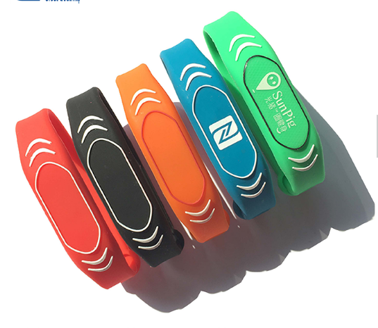 Bracelet RFID en silicone étanche 13,56 MHz, programmable et réglable, pour piscine