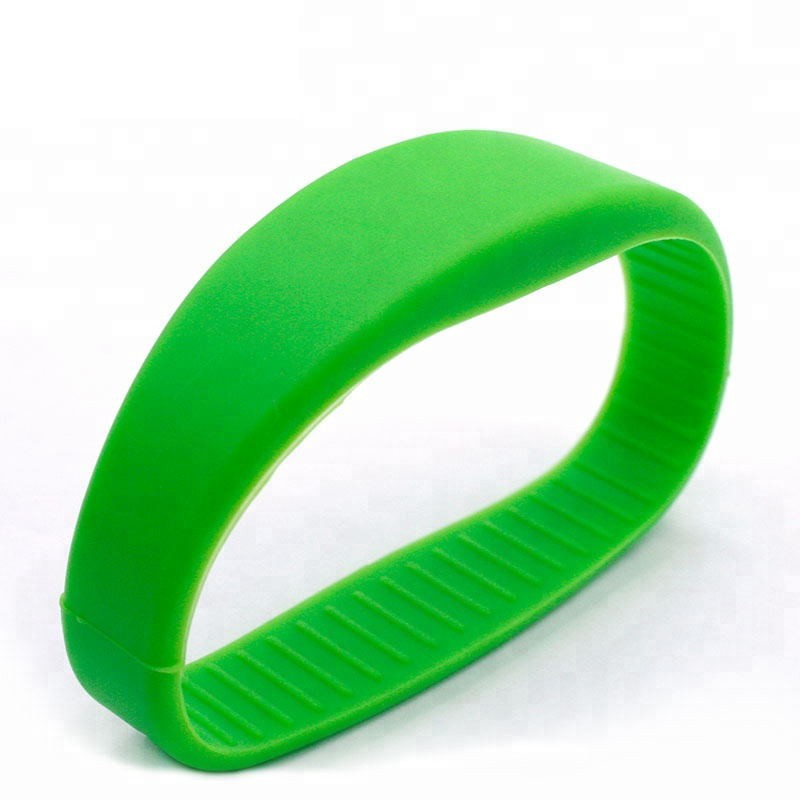 Bracelet RFID étanche personnalisé pour parcs aquatiques et complexes hôteliers