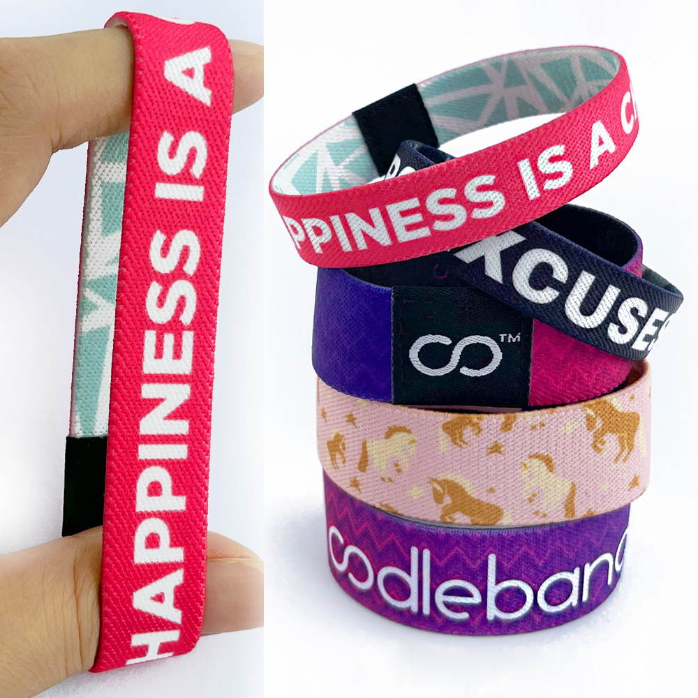 Bracelets élastiques en polyester extensibles personnalisés, vente en gros en usine, étiquettes tissées, sublimation