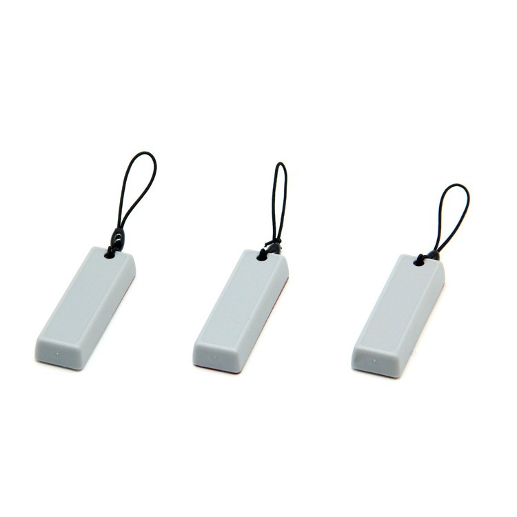 Étiquette rigide passive UHF spéciale U CODE7 longue distance de lecture anti-métal RFID ABS étiquette rigide intelligente