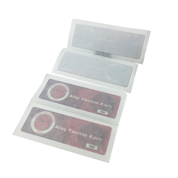 Étiquette autocollante RFID UHF anti-arrachement pour pare-brise de véhicule 860-960 MHz