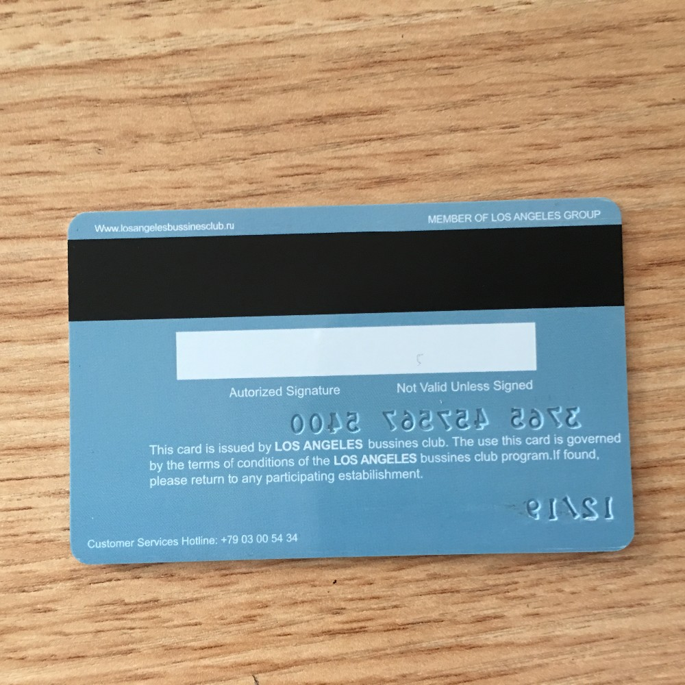 Carte en PVC plastique colorée à bande magnétique CR80 avec impression du numéro de série