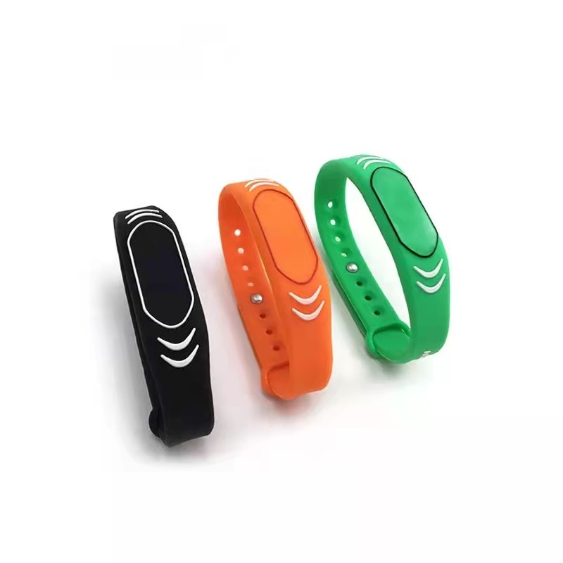 Bracelet intelligent en silicone RFID 13,56 MHz pour club de sport, bracelet NFC étanche