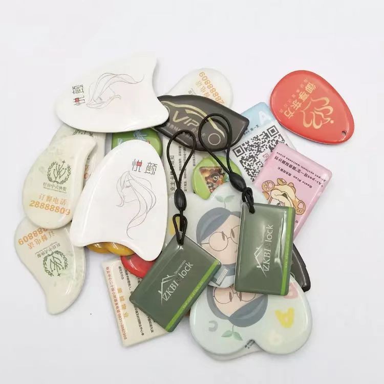Porte-clés porte-clés époxy NFC RFID passif réinscriptible personnalisé en gros