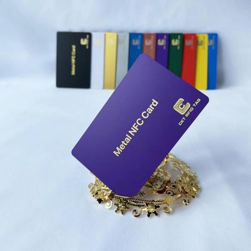 Impression personnalisée de cartes de visite en métal RFID NFC