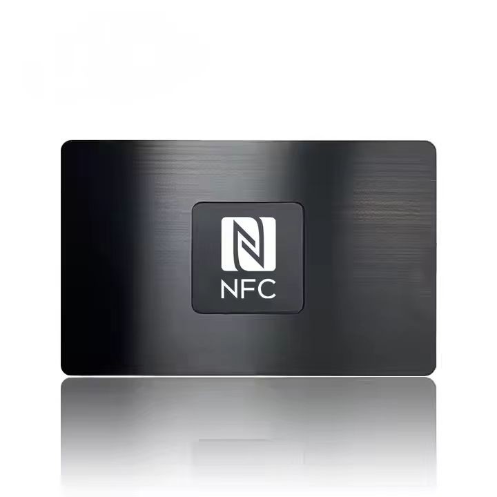 Cartes de visite en métal personnalisées de luxe avec puces RFID NFC sans contact