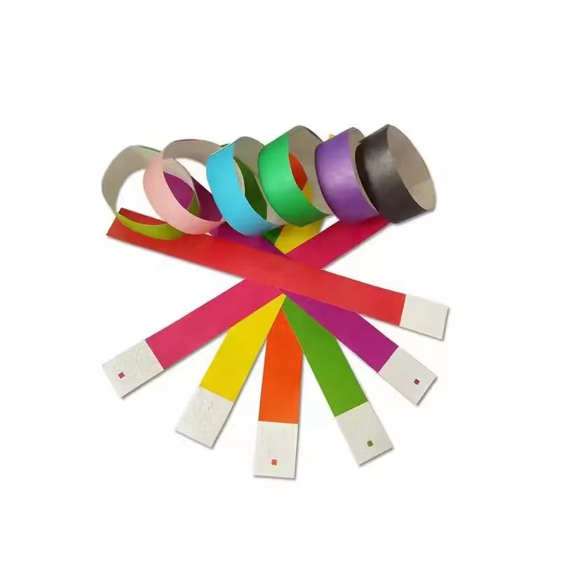 Bracelets jetables en papier synthétique