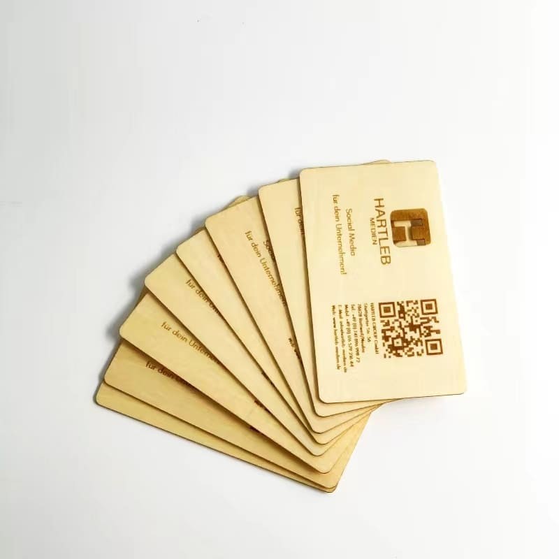 Carte d'accès personnalisée CR80 NFC RFID en bois de bambou pour hôtel
