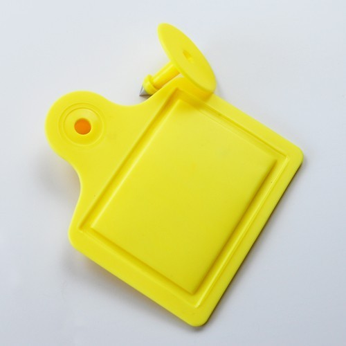 Étiquettes RFID UHF antivol pour le suivi des animaux d'élevage