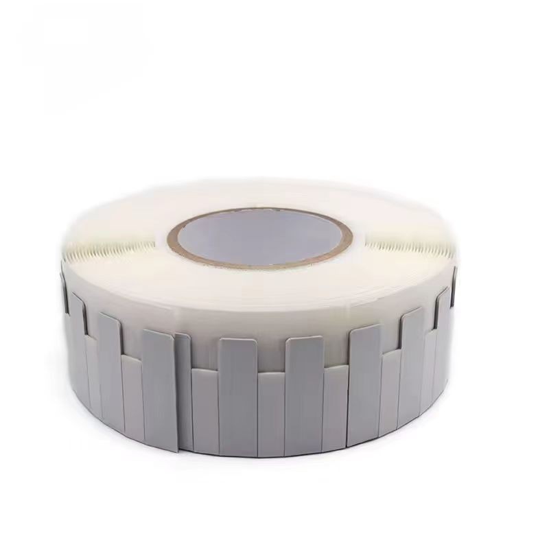 Étiquette flexible anti-métal UHF RFID longue portée pour le suivi des actifs