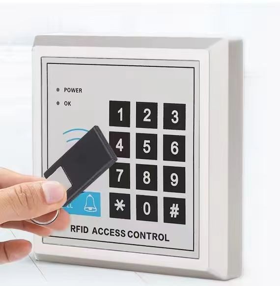 Porte-clés RFID à chaîne métallique NFC, porte-clés intelligent RFID pour système d'accès technologique