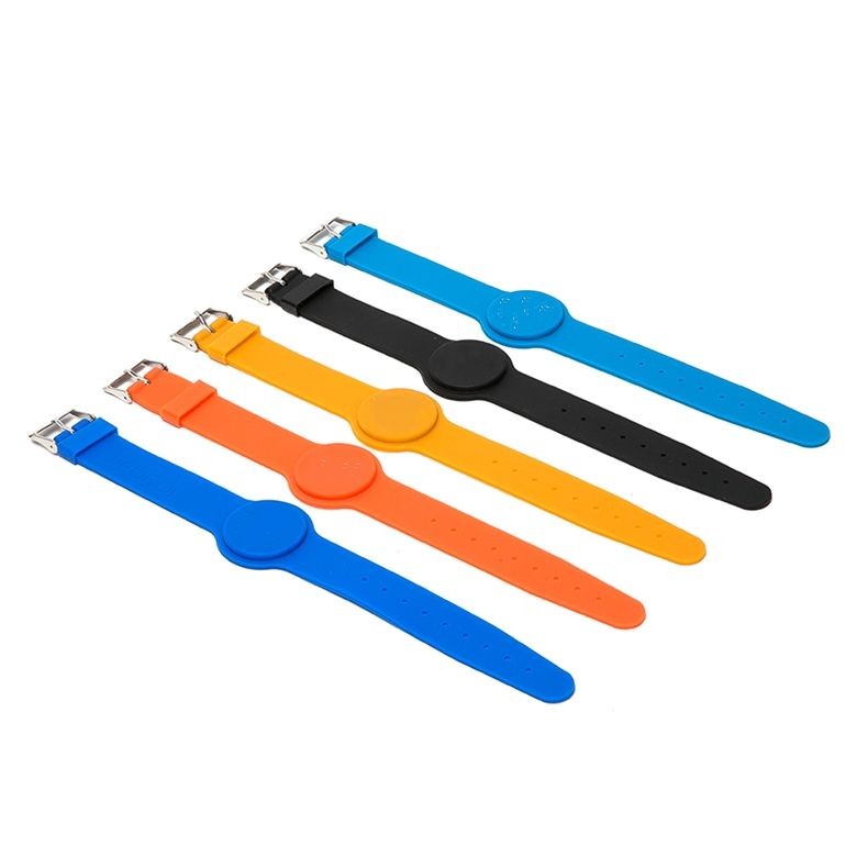 Bracelets en silicone réglables et imperméables personnalisables pour l'accès aux événements