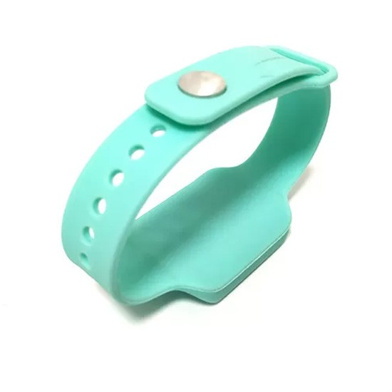 Bracelets en silicone RFID personnalisés et durables pour le contrôle d'accès aux aires de jeux