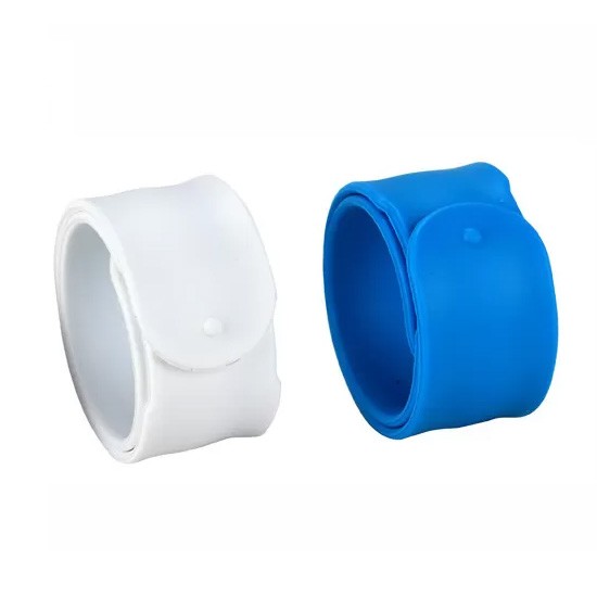 Bracelets en silicone RFID personnalisés et durables pour le contrôle d'accès aux aires de jeux