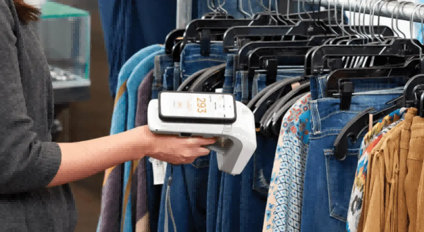 Comment la technologie RFID peut-elle aider le secteur de la vente au détail à évoluer vers la durabilité ?