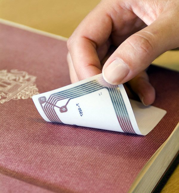 Unlocking Bookshelves: How RFID is Revolutionizing Modern Libraries