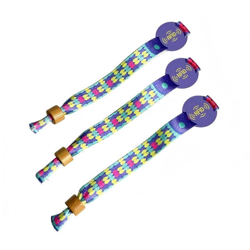 Woven RFID fabric wristband with adjustable locking clasp