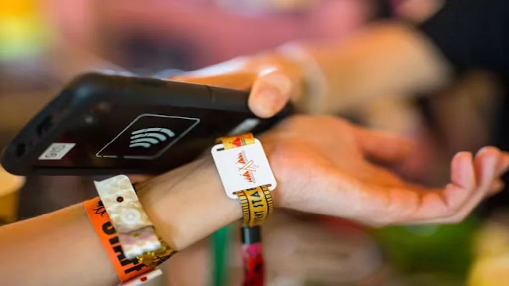 Qu'est-ce qu'un bracelet cashless ?