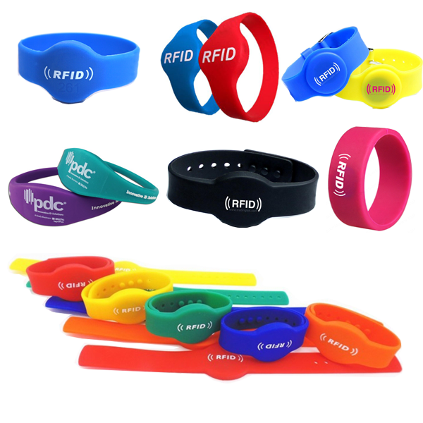 processus de production de bracelets en silicone rfid